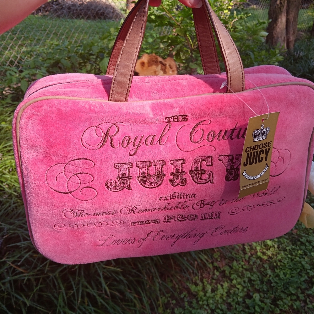 SOLD!!!! Juicy Couture Travel Makeup Bag